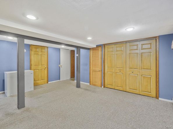 9 Dean Court, Commack NY 11725