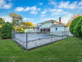 9 Dean Court, Commack NY 11725