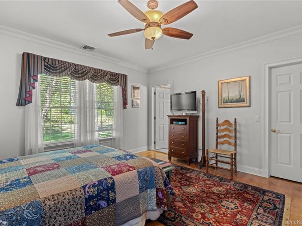 898 Peconic Bay Boulevard, Jamesport NY 11901