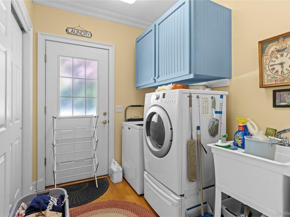 898 Peconic Bay Boulevard, Jamesport NY 11901