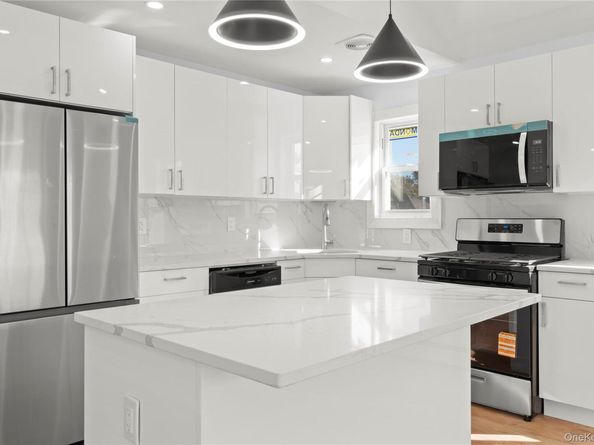 24533 147th Road, Rosedale NY 11422