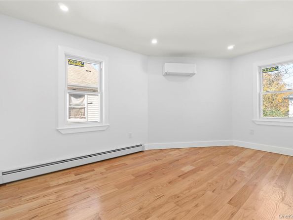 24533 147th Road, Rosedale NY 11422