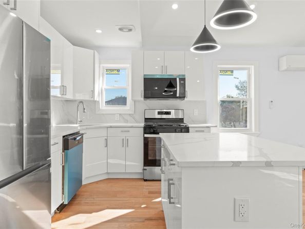 24533 147th Road, Rosedale NY 11422