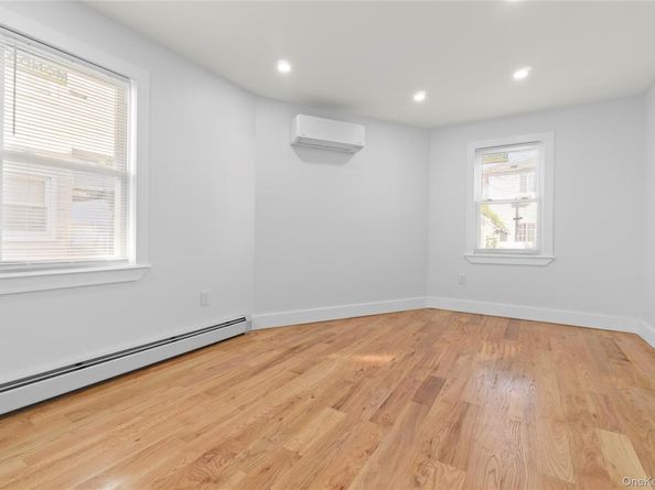 24533 147th Road, Rosedale NY 11422