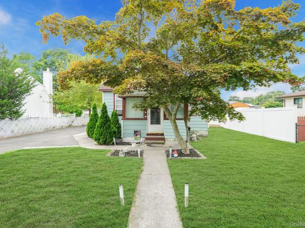 22 Highview Drive, Selden NY 11784