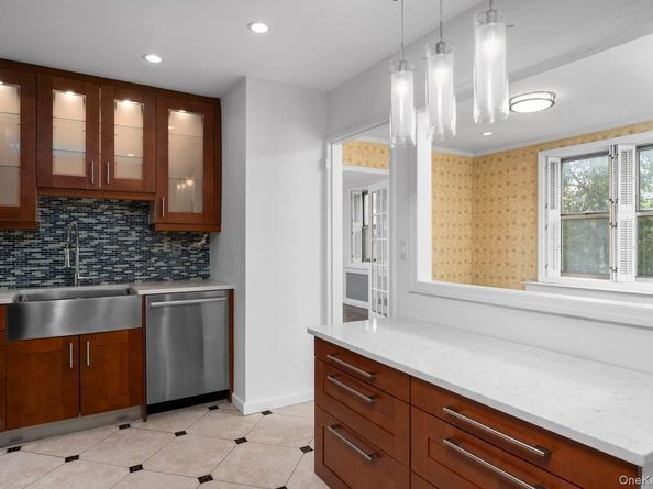 600 Locust Street 2J, Mount Vernon NY 10552