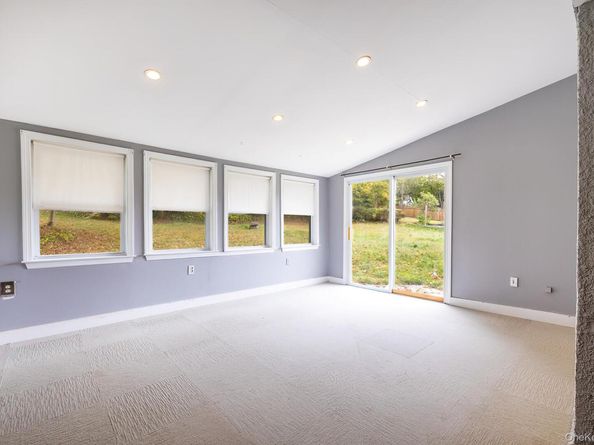 221 N Greeley Avenue, Chappaqua NY 10514