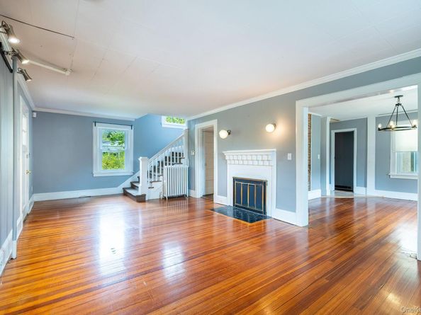 221 N Greeley Avenue, Chappaqua NY 10514