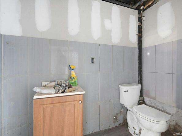 1636 E 172nd Street, Bronx NY 10472