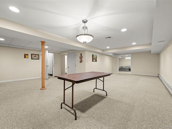 2860 Lenox Road, Oceanside NY 11572