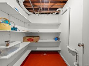 2860 Lenox Road, Oceanside NY 11572