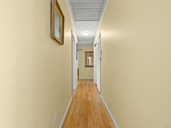 2860 Lenox Road, Oceanside NY 11572