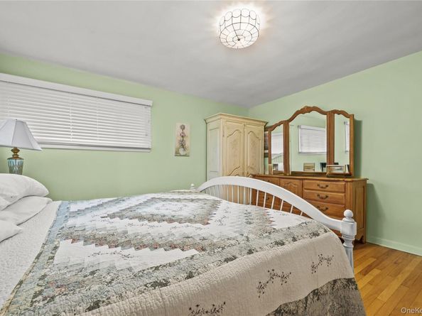 2860 Lenox Road, Oceanside NY 11572