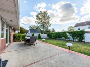 2860 Lenox Road, Oceanside NY 11572