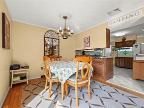 2860 Lenox Road, Oceanside NY 11572