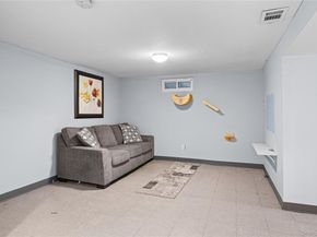 9 Riviera Parkway, Lindenhurst NY 11757