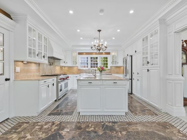 675 Quaker Road, Chappaqua NY 10514