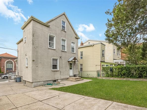 1521 124th Street, College Point NY 11356