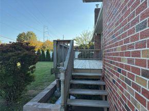 12 Hilton Court, Hicksville NY 11801