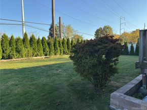 12 Hilton Court, Hicksville NY 11801