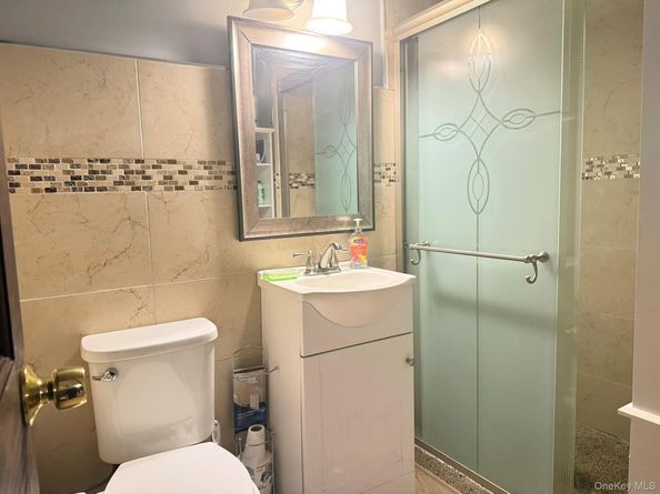 12 Hilton Court, Hicksville NY 11801