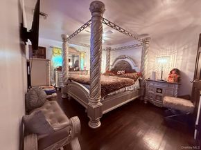 12 Hilton Court, Hicksville NY 11801