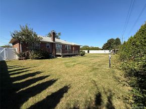 12 Hilton Court, Hicksville NY 11801