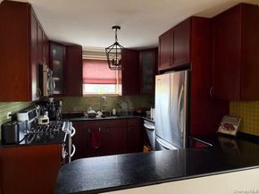 5700 Arlington Avenue 4V, Bronx NY 10471