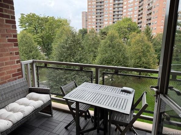 5700 Arlington Avenue 4V, Bronx NY 10471