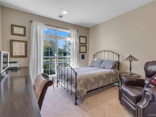 39 Hamlet Woods Drive, Saint James NY 11780