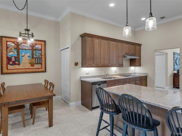 39 Hamlet Woods Drive, Saint James NY 11780