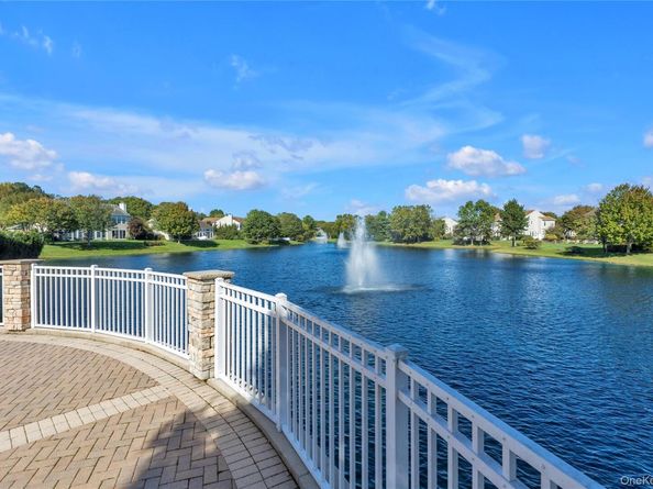 39 Hamlet Woods Drive, Saint James NY 11780