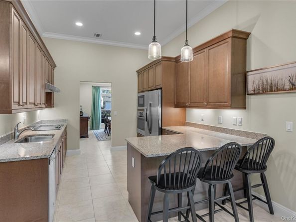 39 Hamlet Woods Drive, Saint James NY 11780