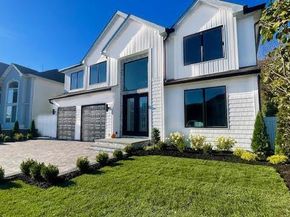 7 Crescent Cove Drive, Seaford NY 11783
