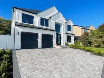 7 Crescent Cove Drive