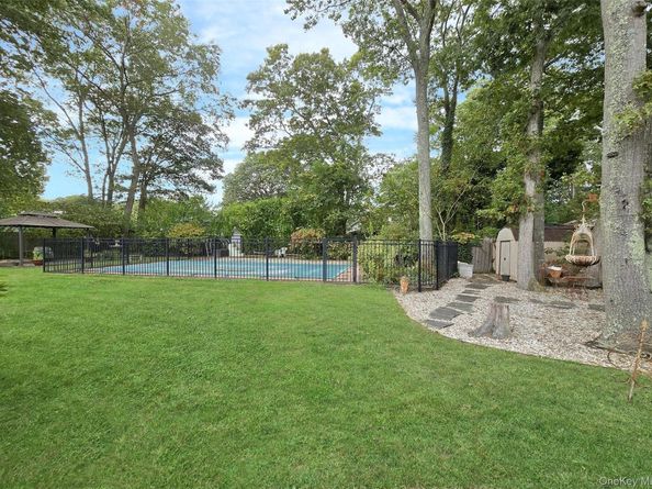 8 Stalker Lane, Setauket NY 11733