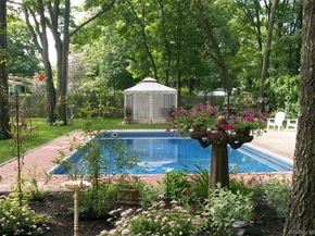 8 Stalker Lane, Setauket NY 11733