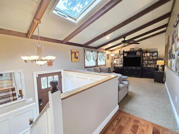 8 Stalker Lane, Setauket NY 11733