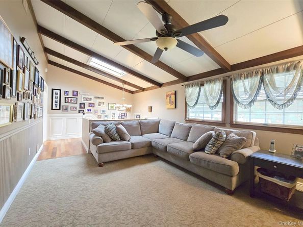 8 Stalker Lane, Setauket NY 11733