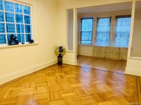 8431 108th Street, Richmond Hill North NY 11418
