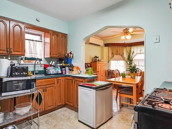 115-04 237th Street, Elmont NY 11003