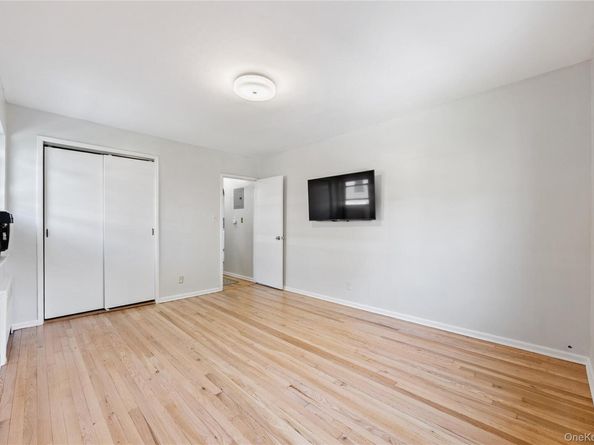 73-08 220th Street Lower, 405B1, Oakland Gardens NY 11364