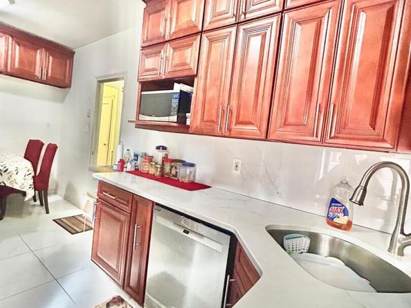 165-20 Highland Avenue 300, Jamaica NY 11432