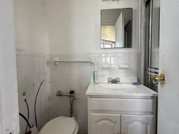 86-16 60th Avenue 4L, Elmhurst NY 11373