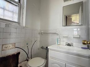 86-16 60th Avenue 4L, Elmhurst NY 11373