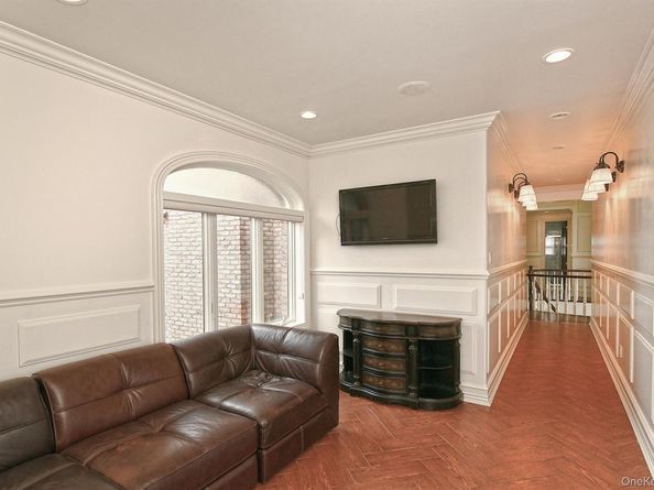 87-07 158th Avenue, Howard Beach NY 11414