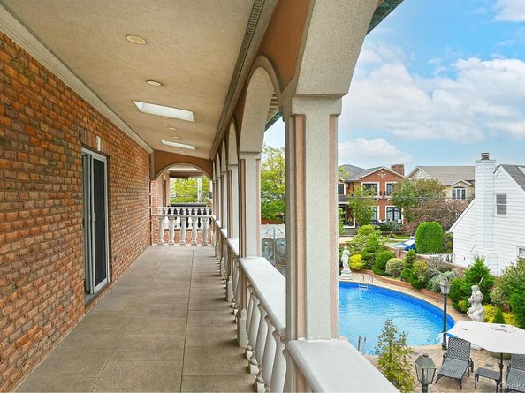 87-07 158th Avenue, Howard Beach NY 11414