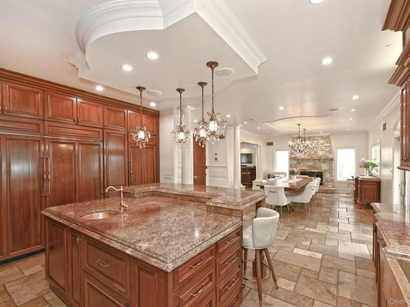 87-07 158th Avenue, Howard Beach NY 11414