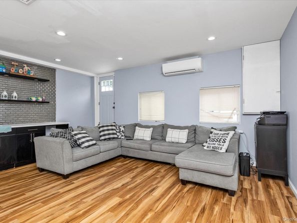 142 S Franklin Street, Hempstead NY 11550