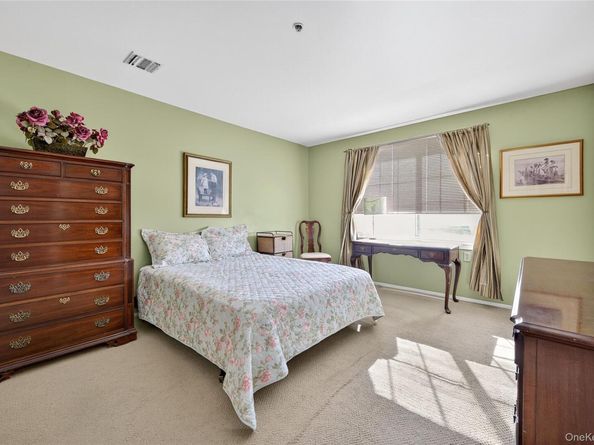 54 School Street 315, Westbury NY 11590